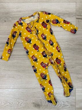 Posh Peanut Rosie The Riveter Zippered One Piece Footie